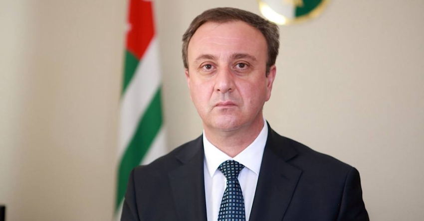 Аԥыза-министр Владимир Делба аҭагылазаашьа ҷыдақәа рминистрра анапхгареи хаҭалатәи аилазаареи аусбарҭа аԥҵоижьҭеи 20 шықәса аҵра рыдиныҳәалеит