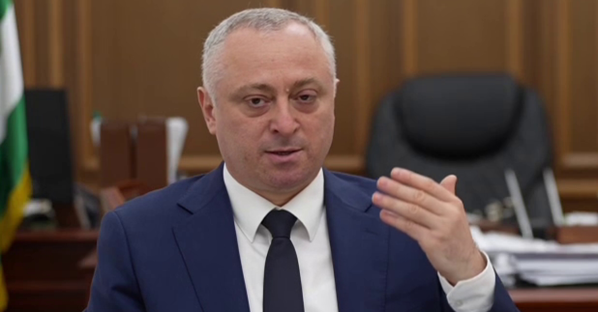 Аԥсны Ахада Бадра Гәынба иазгәеиҭеит аԥсуа диаспореи Аԥсни  иҷыдоу аизыҟазаашьақәа рыбжьаҵара аҵак ду шамоу 