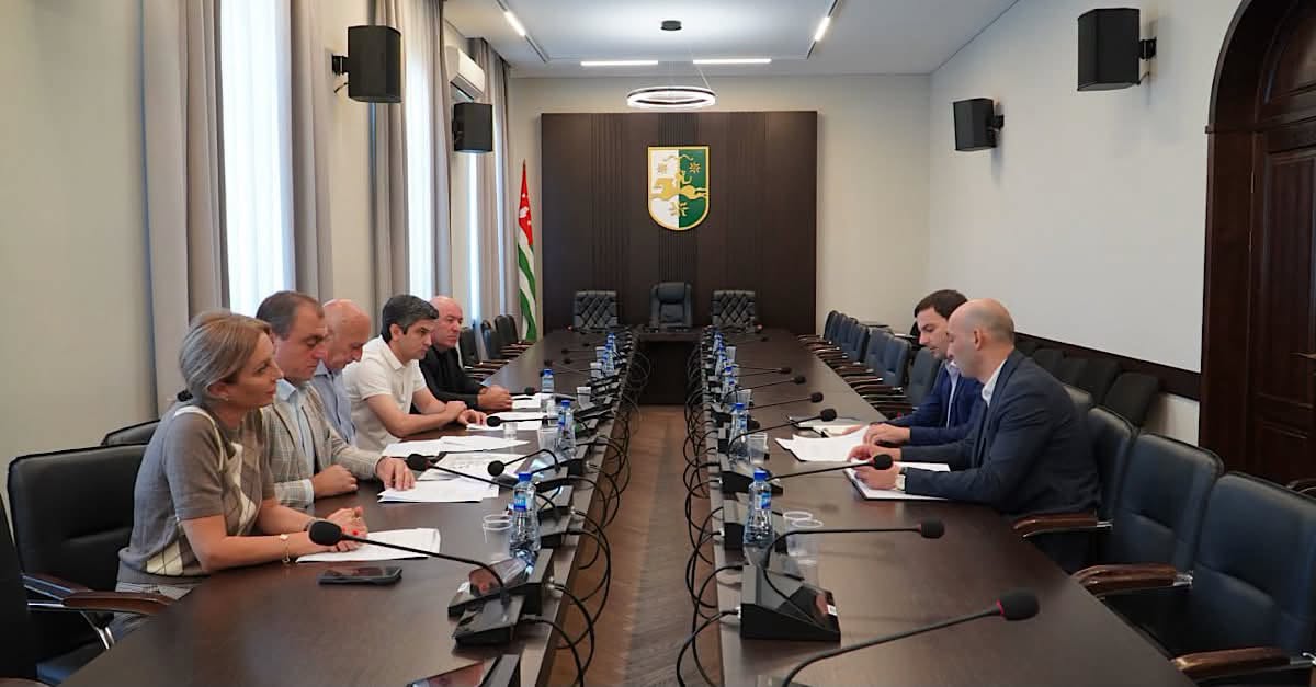 Жәлар реизара алахәылацәа абжьгара ҟарҵеит Урыстәылатәи Афедерациеи дареи ирыбжьарҵаз аиқәшаҳаҭра ацҵаразы аԥкаанҵа аратификациа азырурц