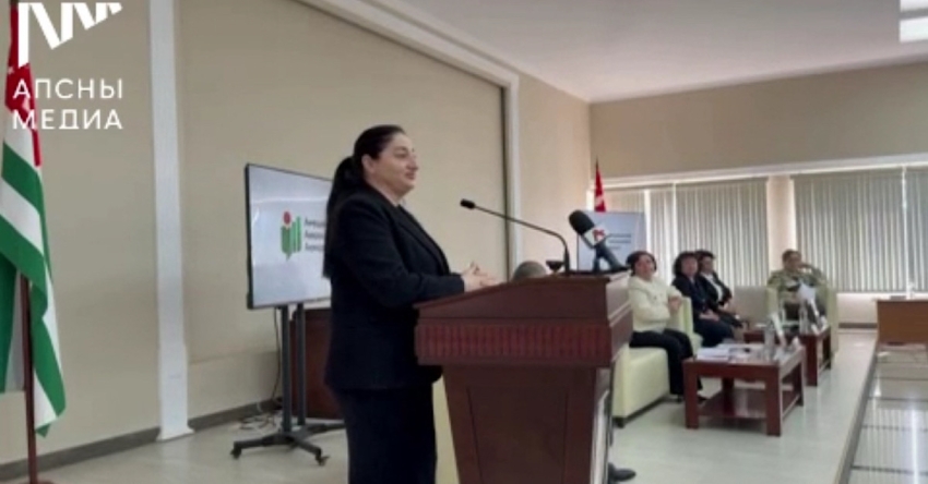 Аҵыхәтәантәи жәа-шықәса рыҩнуҵҟа ақыҭақәа рҿы ииуа ахәыҷқәа рхыԥхьаӡара ҩынтә еиҵахеит