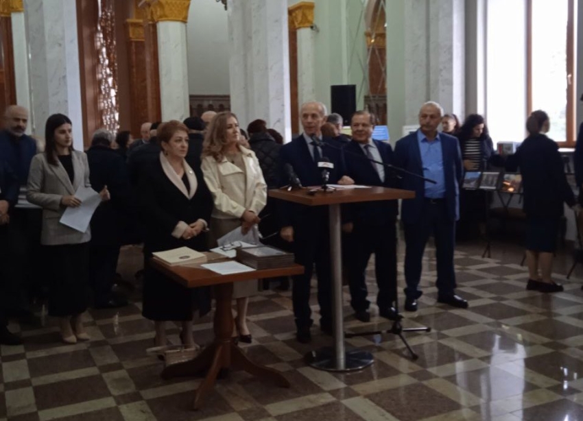 Аԥсны ашәҟәыҩҩцәа Реидгыла 90 шықәса ахыҵит