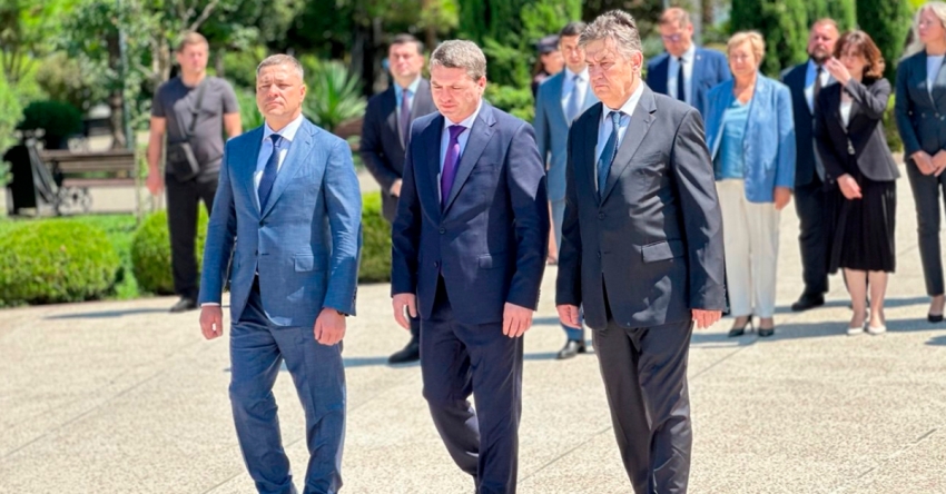 Бадра Гәынбеи Михаил Ведерникови реиԥылара
