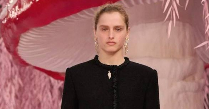 Аԥснынтәи амодель Адица Берзениа лхы алалырхәит Париж имҩаԥысуа Haute Couture Spring 2026 арбара