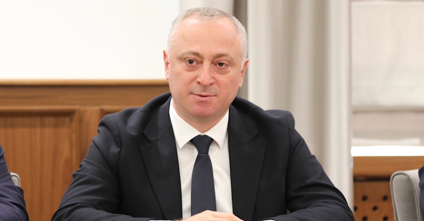 Ахада Бадра Гәынба Аԥсны Аҳәынҭқарра амассатә информациа ахархәагақәа русзуцәа рзанааҭтә ныҳәа рыдиныҳәалеит